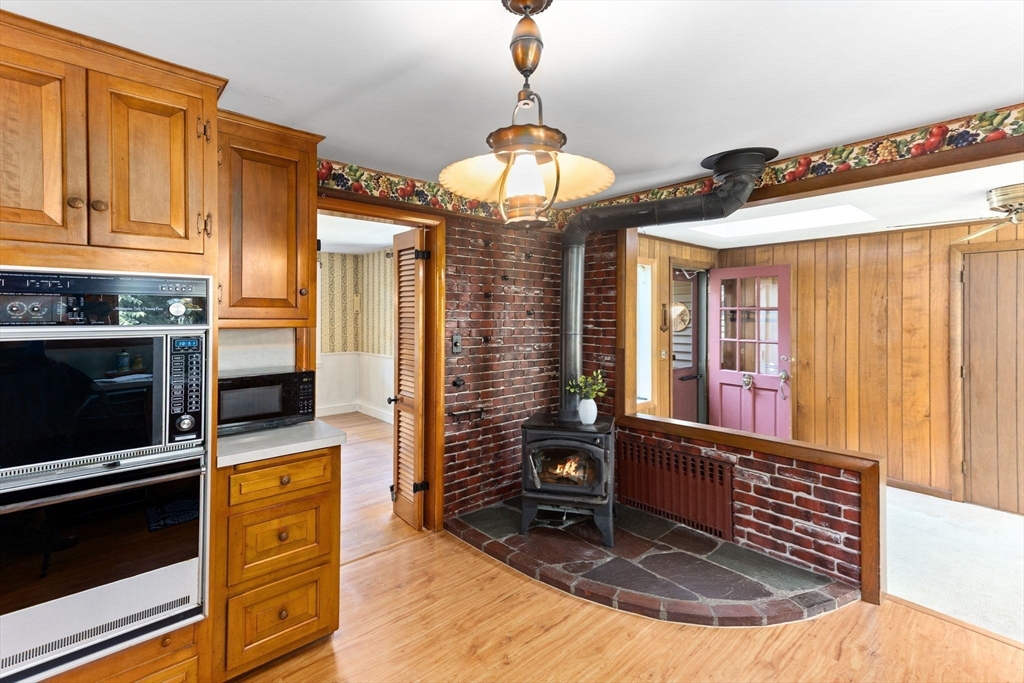 21 Coughlin Road Easton, MA 02356 - Photo 8 of 37 Gallery Image 8