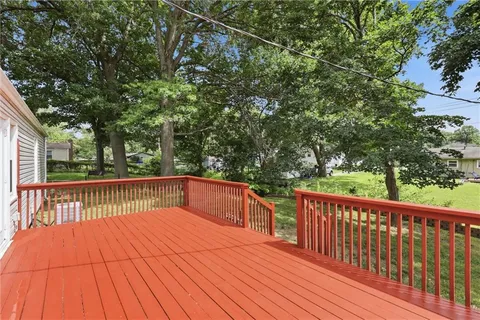 $259,999 | 605 Northwest Gibson Road, Lee's Summit, MO 64063