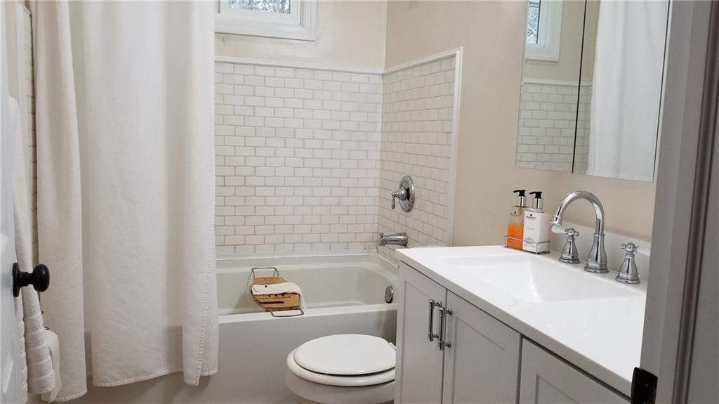 2318 Ferguson Road Allison Park, PA 15101 - Photo 7 of 13 Gallery Image 7