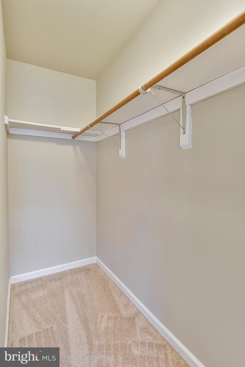 4016 Roberts Road Fairfax, VA 22032 - Photo 16 of 29 Walkin closet