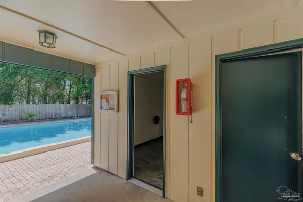 $192,000 | 2299 Scenic Highway, Unit R11, Pensacola, FL 32503
