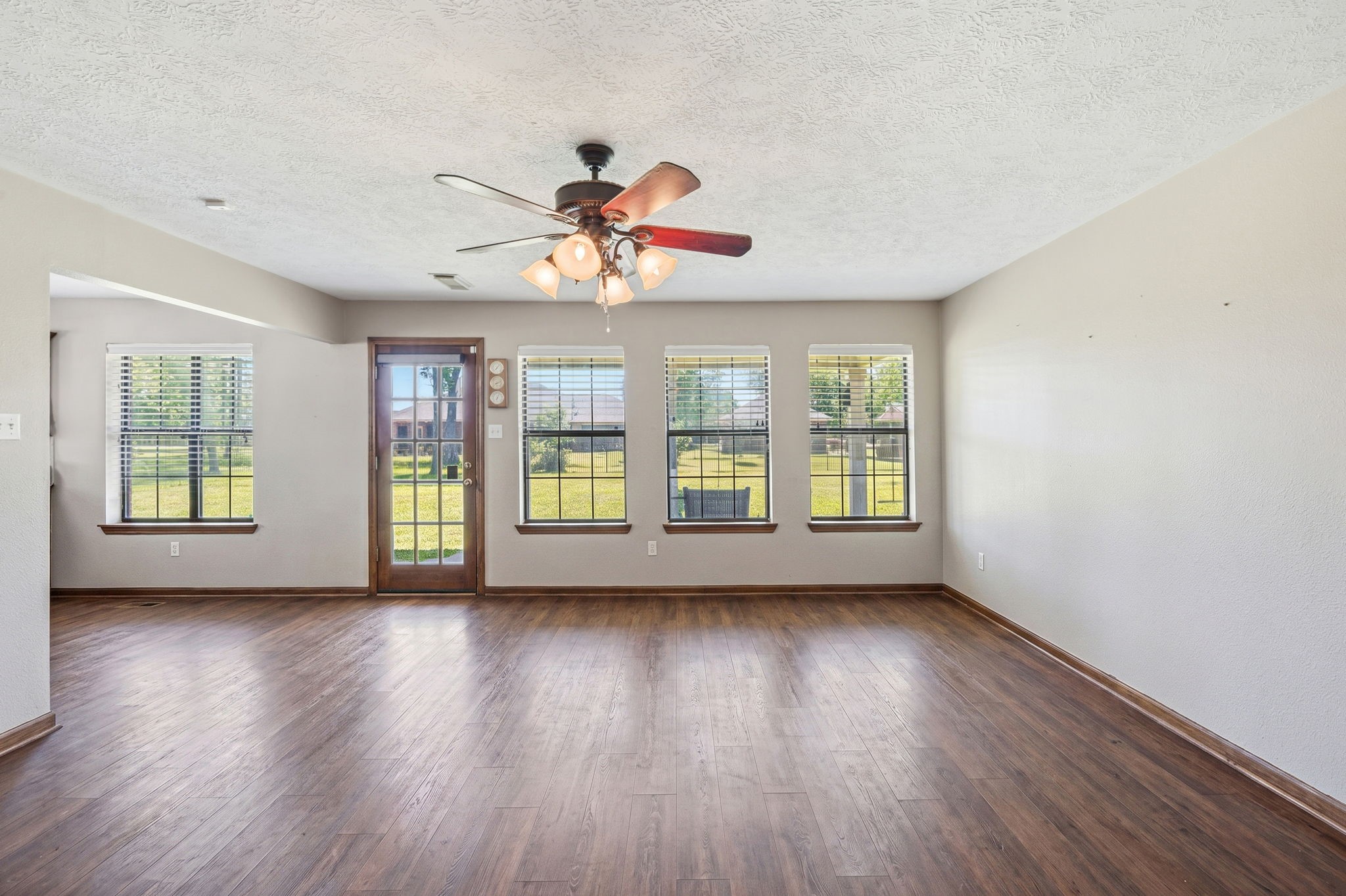 5922 Red Fish Run Baytown, TX 77523 - Photo 16 of 37