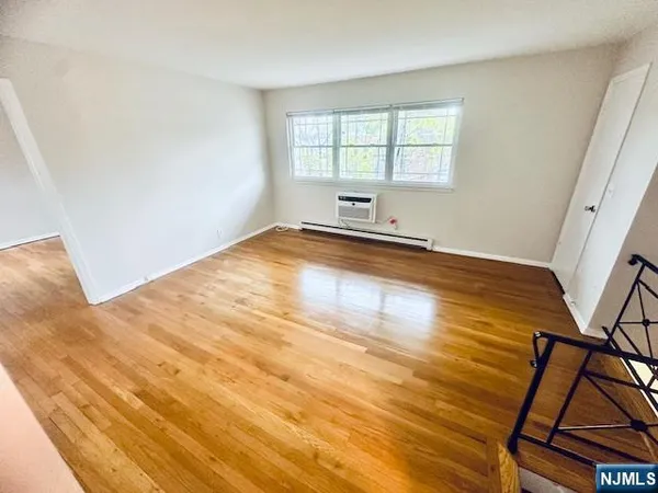 $1,650 | 320 Elm Avenue, Unit A, Bogota, NJ 07603