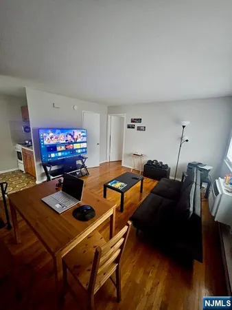 $1,650 | 320 Elm Avenue, Unit A, Bogota, NJ 07603