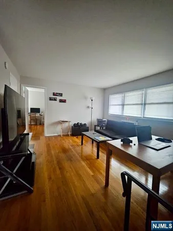 $1,650 | 320 Elm Avenue, Unit A, Bogota, NJ 07603