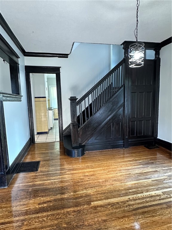 81 Locust Street Rochester, NY 14613 - Photo 2 of 16