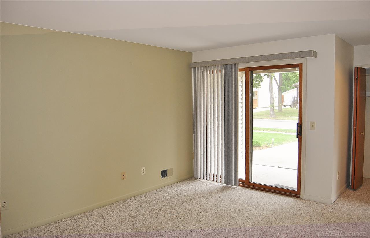 2581 Columbia Road Berkley, MI 48072 - Photo 10 of 21 Gallery Image 10