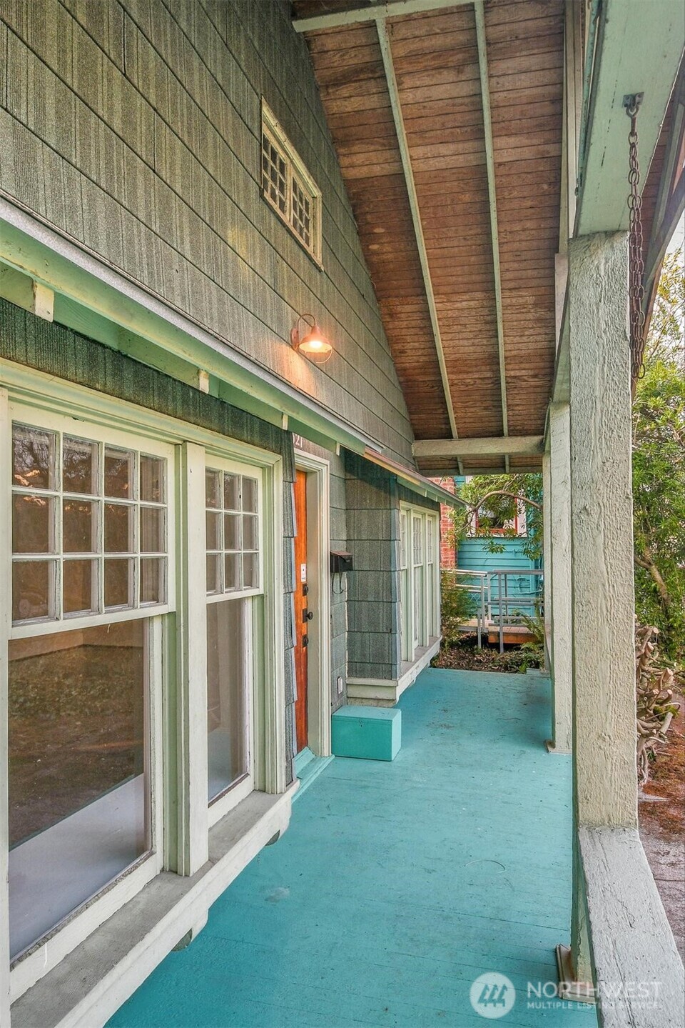 3321 37th Avenue South Seattle, WA 98144 - Photo 2 of 21