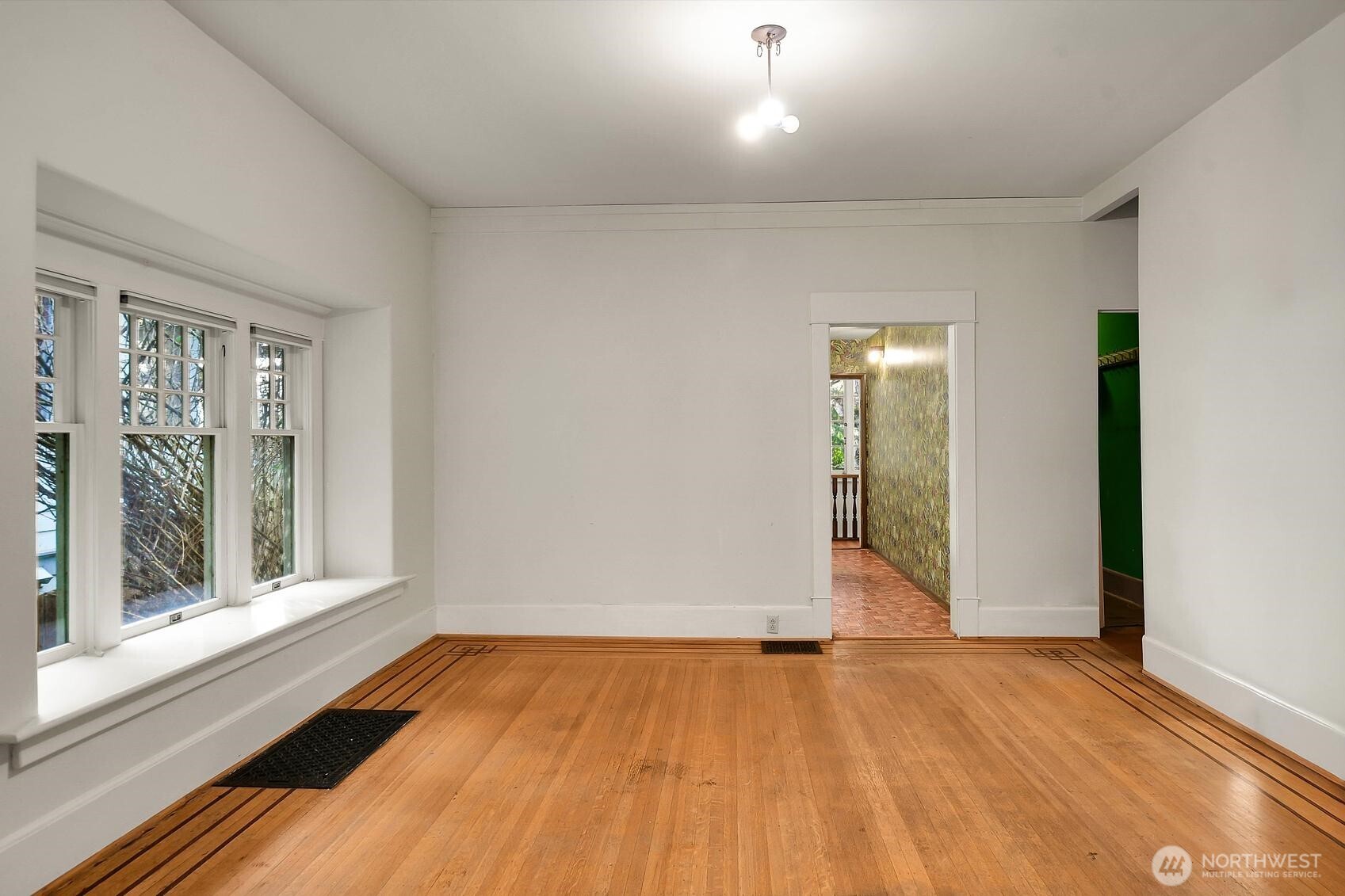 3321 37th Avenue South Seattle, WA 98144 - Photo 6 of 21