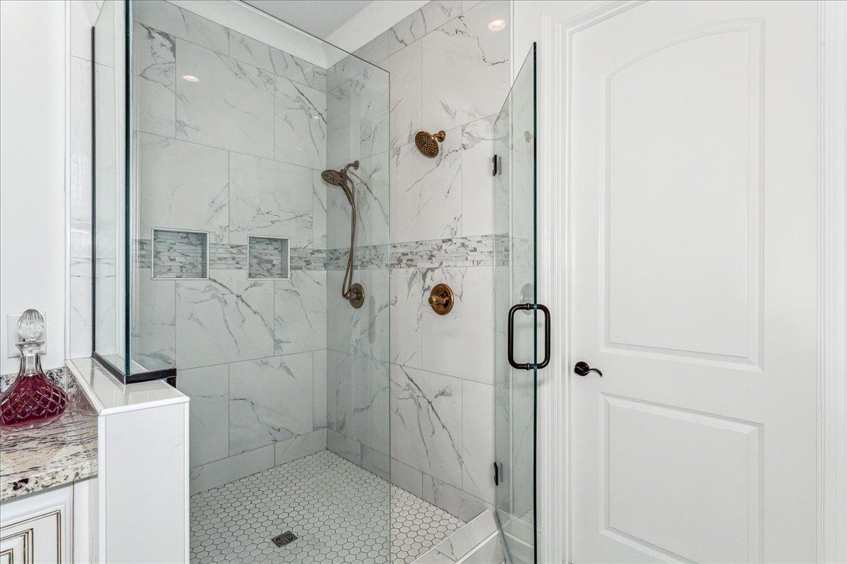 30866 Ono N Loop West Orange Beach, AL 36561 - Photo 19 of 49 Bathroom