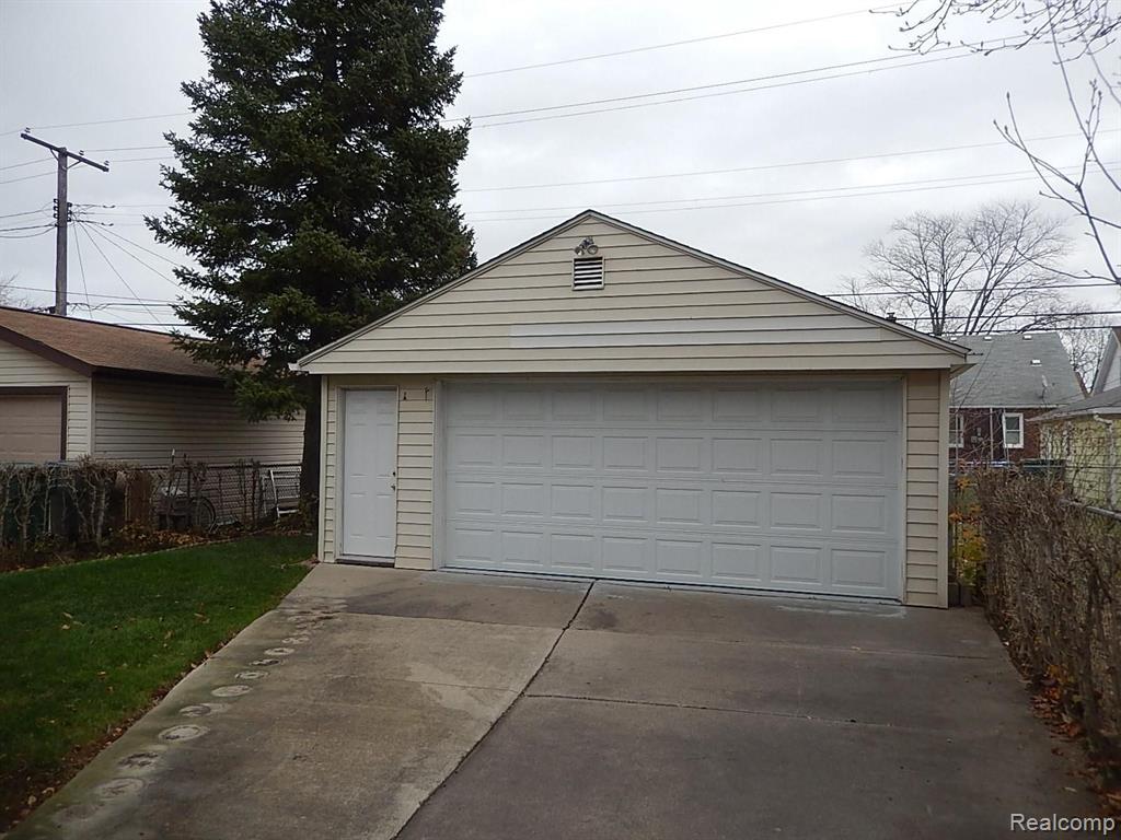 6616 Maple Street Dearborn, MI 48126 - Photo 3 of 21