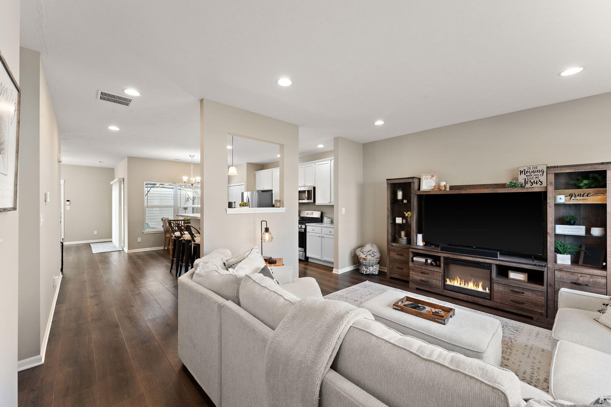 1062 East 115th Court Crown Point, IN 46307 - Photo 4 of 25 2048x1365