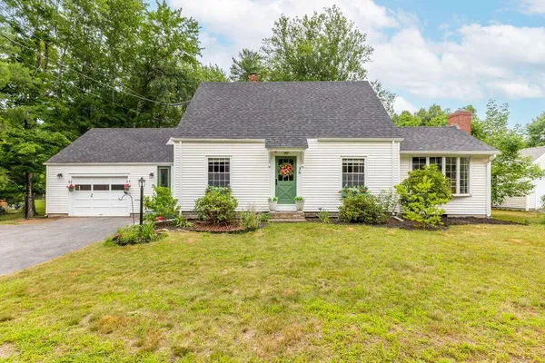 $325,000 | 36 Narragansett Street, Gorham, ME 04038