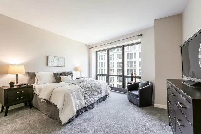 $3,500 | 130 North Garland Court, Unit 1102, Chicago, IL 60602