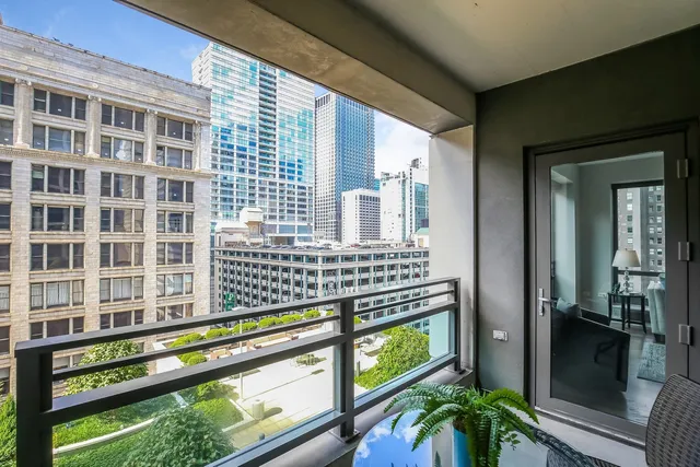 $3,500 | 130 North Garland Court, Unit 1102, Chicago, IL 60602