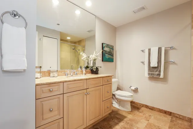 $3,500 | 130 North Garland Court, Unit 1102, Chicago, IL 60602