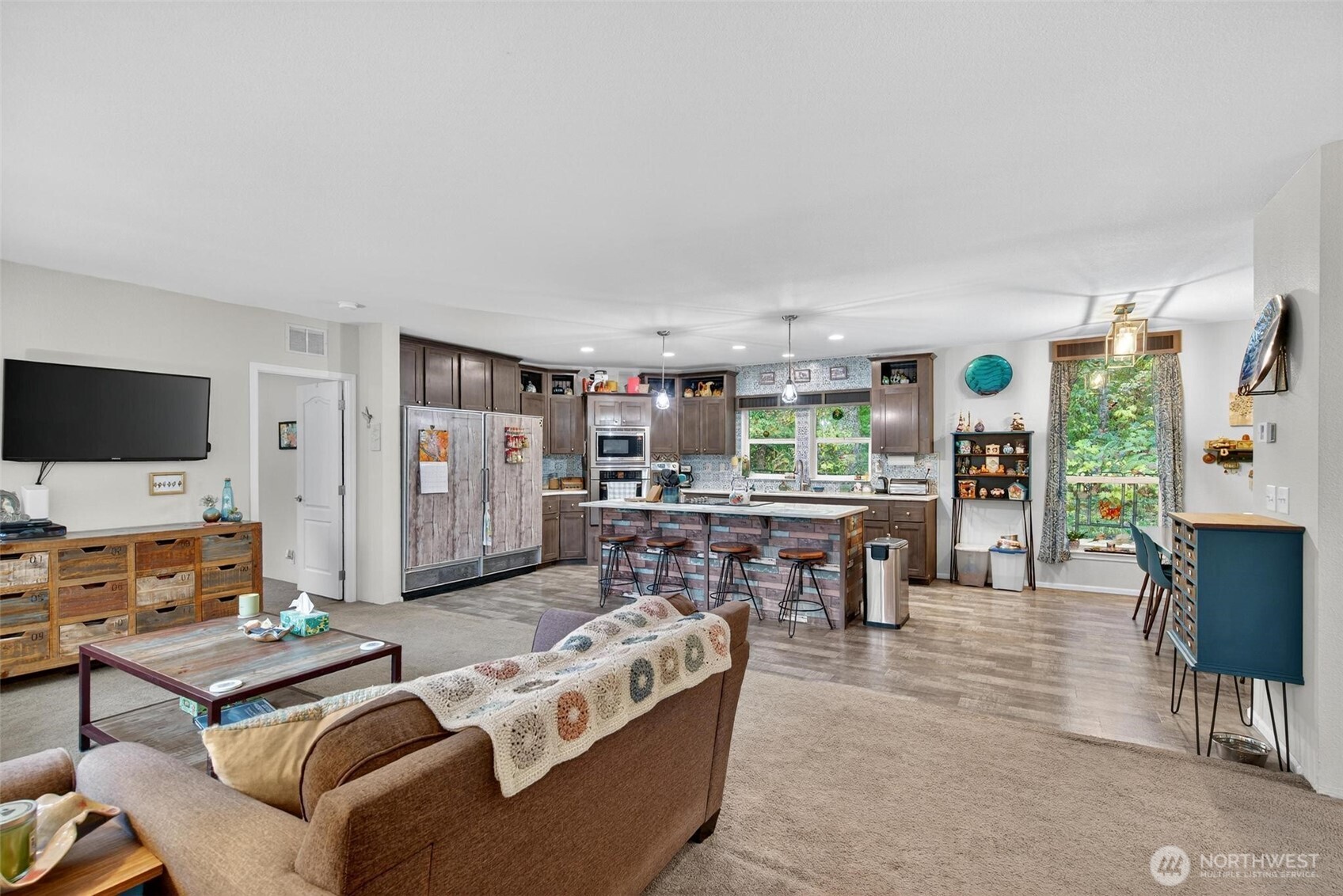 2 Crow Lane McCleary, WA 98557 - Photo 11 of 36 a living room with furniture and a flat screen tv