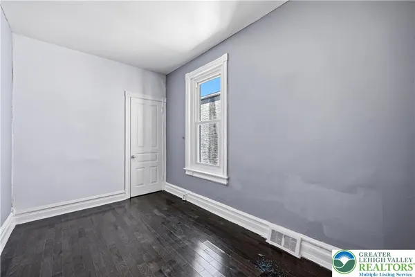 $255,000 | 306 Ridge Avenue, Allentown, PA 18102