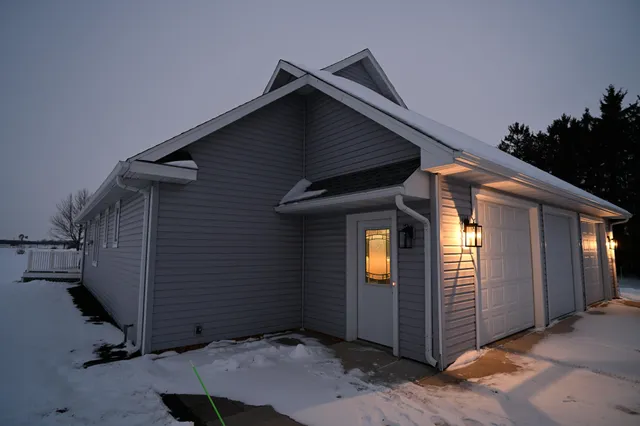 $985,000 | 11365 Highway 14, Union, WI 53521