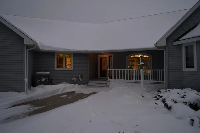 $985,000 | 11365 Highway 14, Union, WI 53521