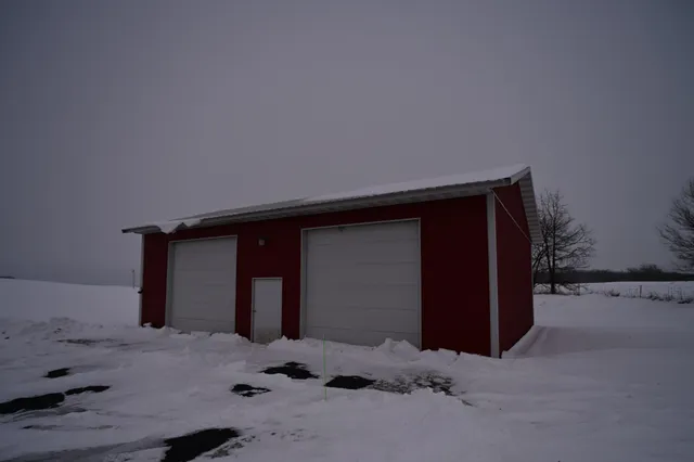 $985,000 | 11365 Highway 14, Union, WI 53521