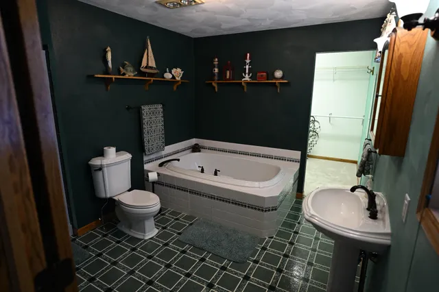 $985,000 | 11365 Highway 14, Union, WI 53521