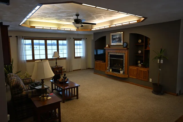 $985,000 | 11365 Highway 14, Union, WI 53521