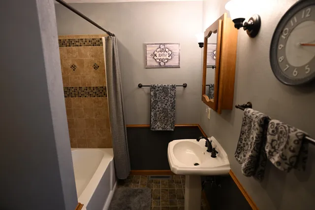 $985,000 | 11365 Highway 14, Union, WI 53521