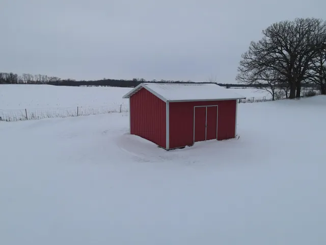 $985,000 | 11365 Highway 14, Union, WI 53521