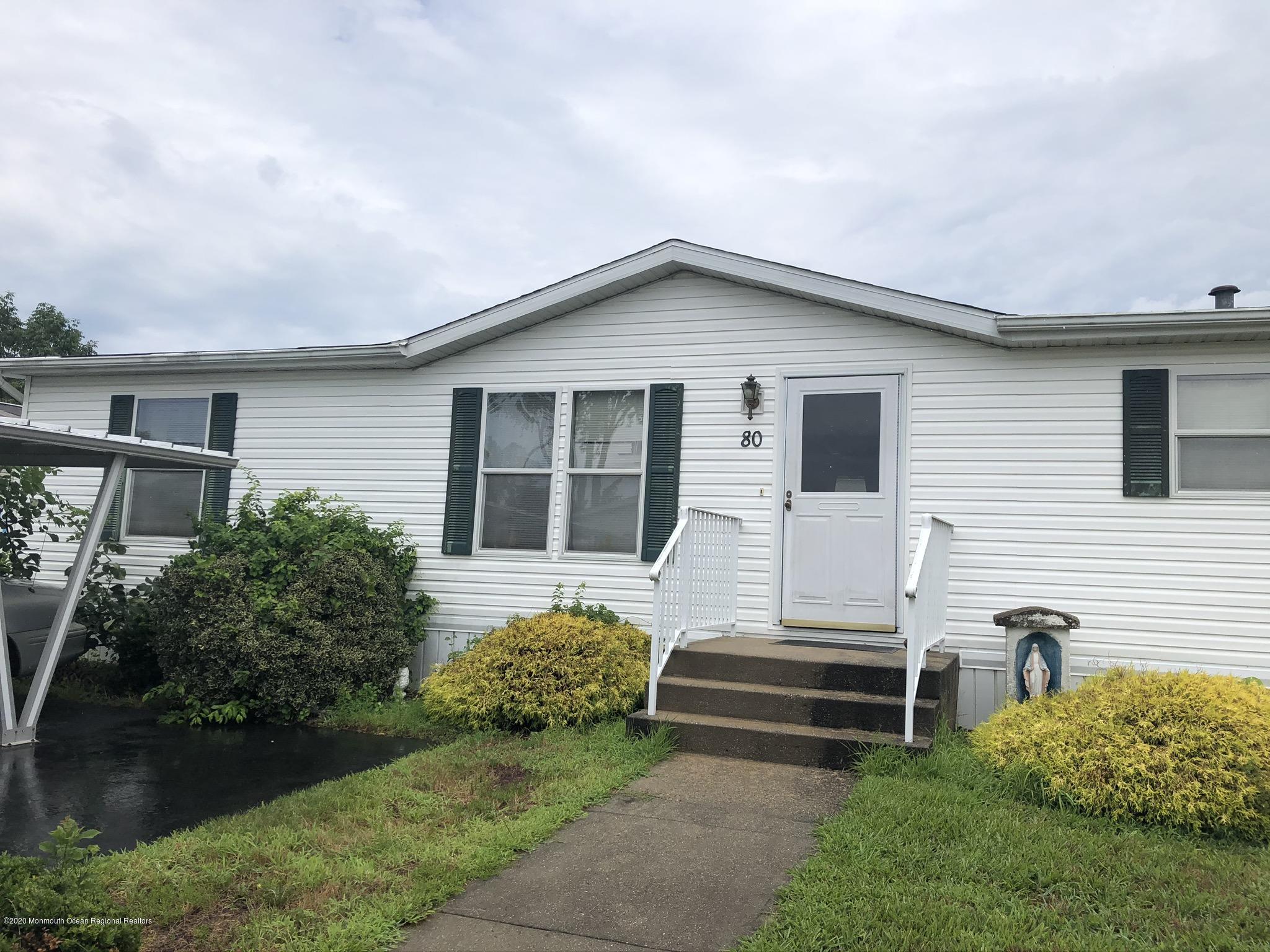 80 Robin Place, Unit 80 Freehold, NJ 07728 - Photo 1 of 16 46C777DA-966C-4D9E-8554-A5253E17B02B