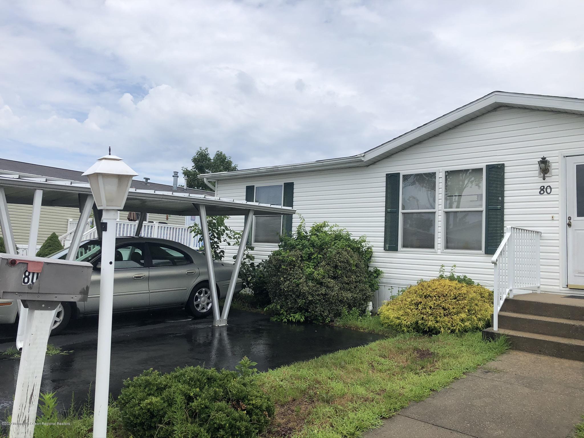 80 Robin Place, Unit 80 Freehold, NJ 07728 - Photo 2 of 16 91206B3A-B9AC-4B2D-BA06-DCF74D5DC6C4