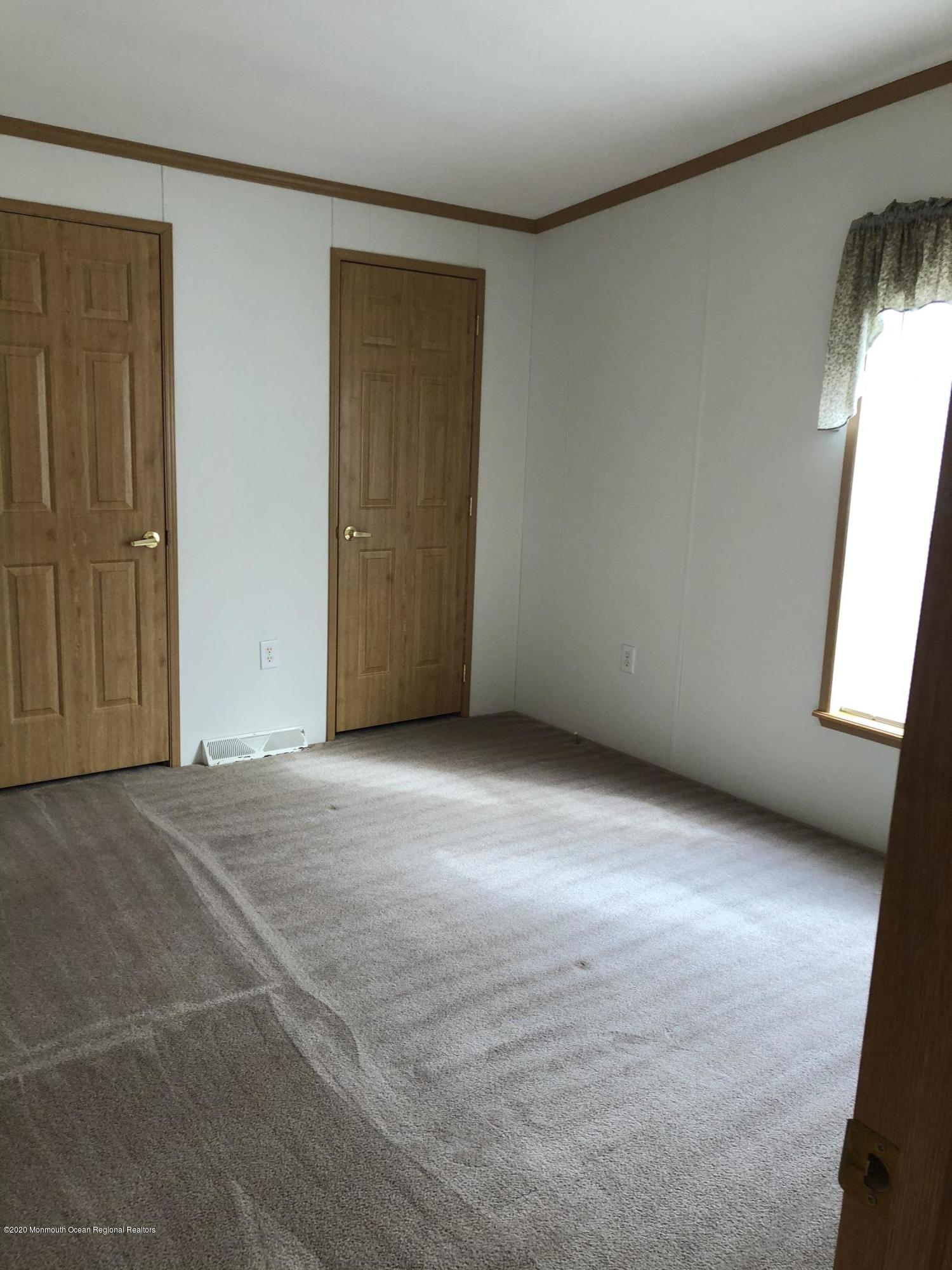 80 Robin Place, Unit 80 Freehold, NJ 07728 - Photo 14 of 16 CF506361-51CE-4EDF-932F-C60FE2146243