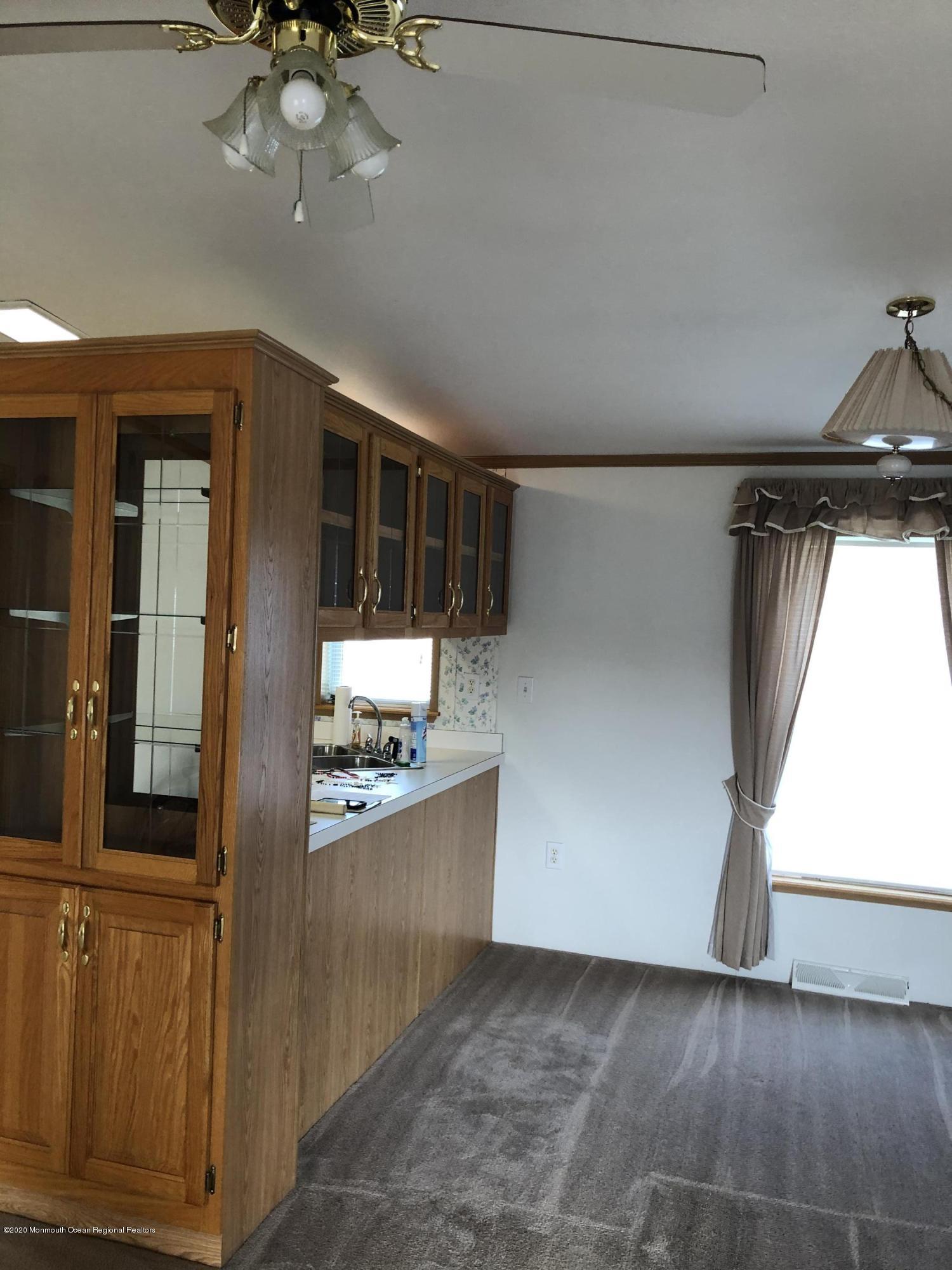 80 Robin Place, Unit 80 Freehold, NJ 07728 - Photo 7 of 16 F62CB6AF-BF7E-446E-8A01-FC55AD2546C8