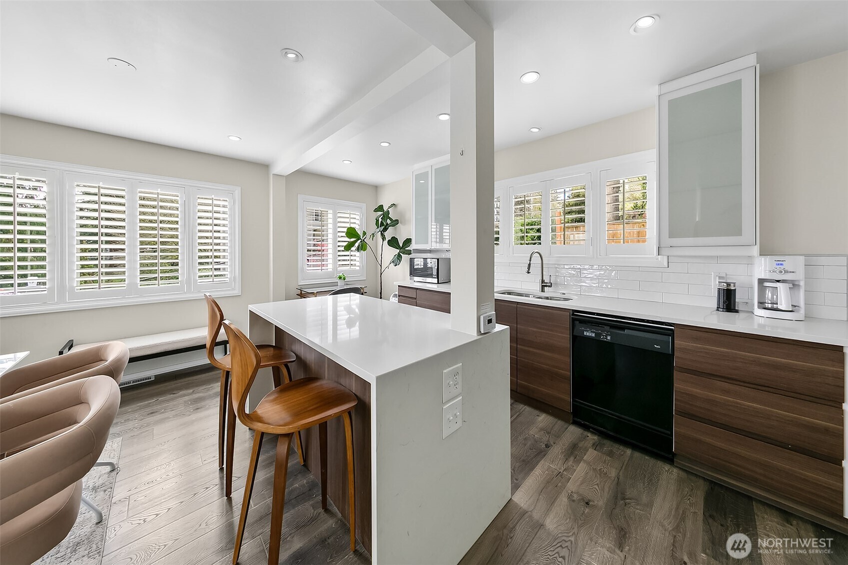 1623 Ferry Avenue Southwest Seattle, WA 98116 - Photo 16 of 38