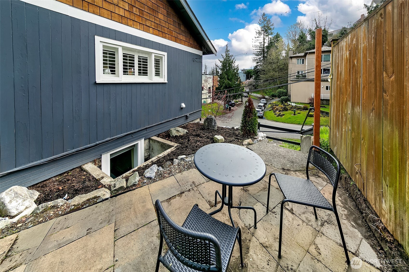 1623 Ferry Avenue Southwest Seattle, WA 98116 - Photo 17 of 38