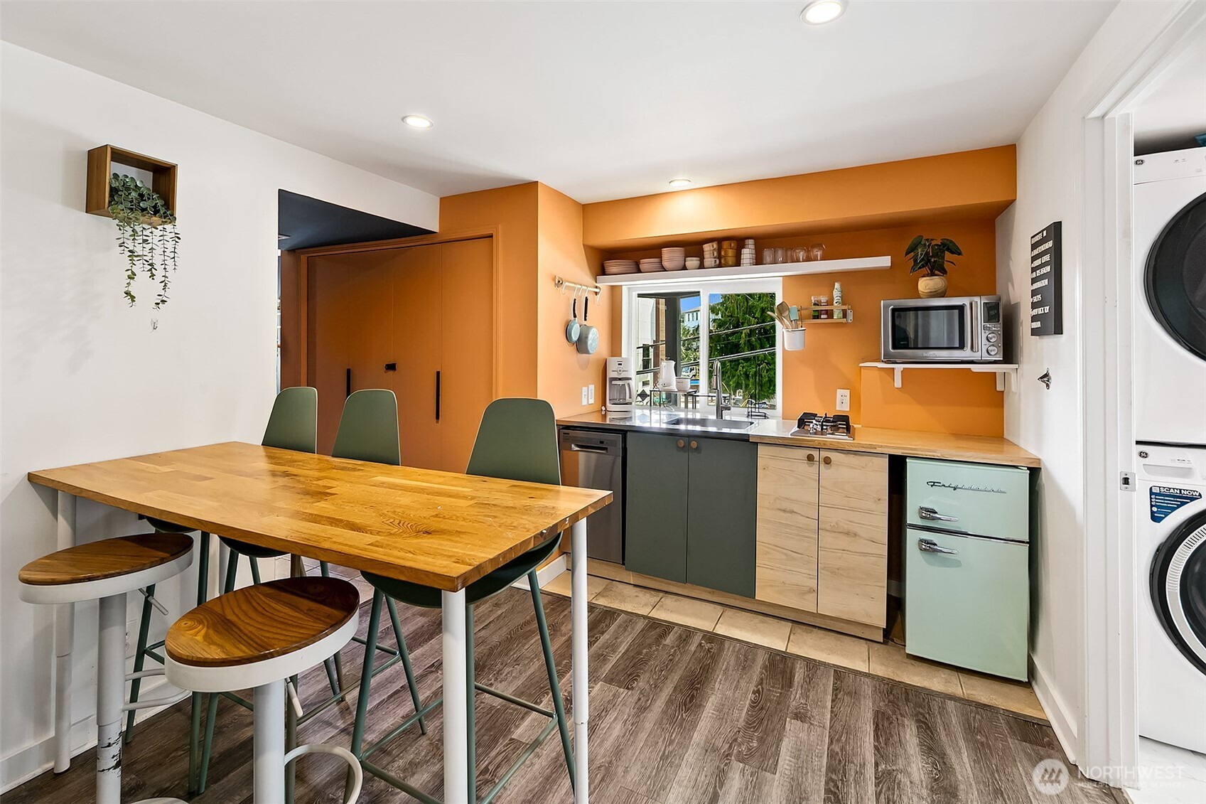 1623 Ferry Avenue Southwest Seattle, WA 98116 - Photo 23 of 38