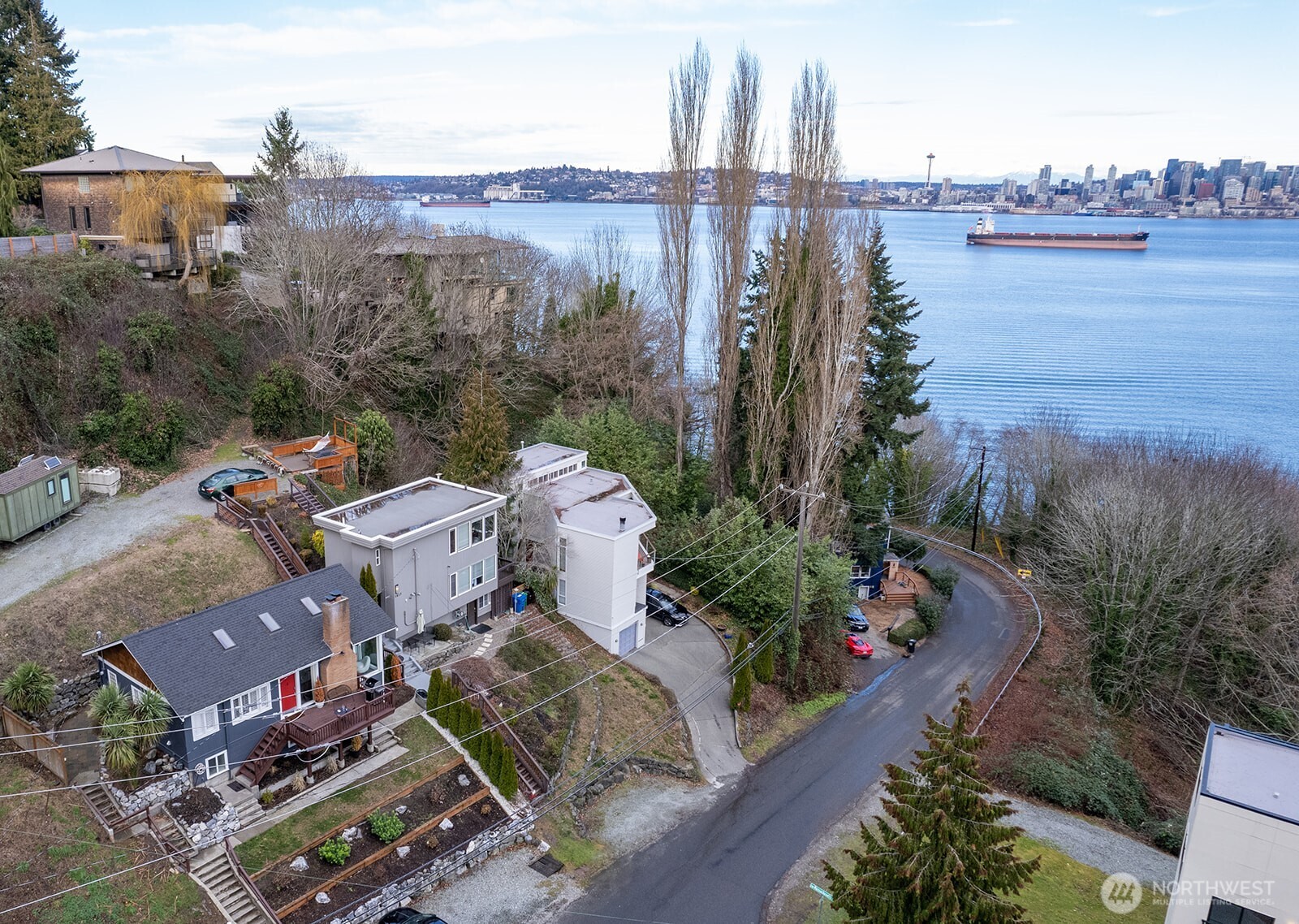 1623 Ferry Avenue Southwest Seattle, WA 98116 - Photo 37 of 38