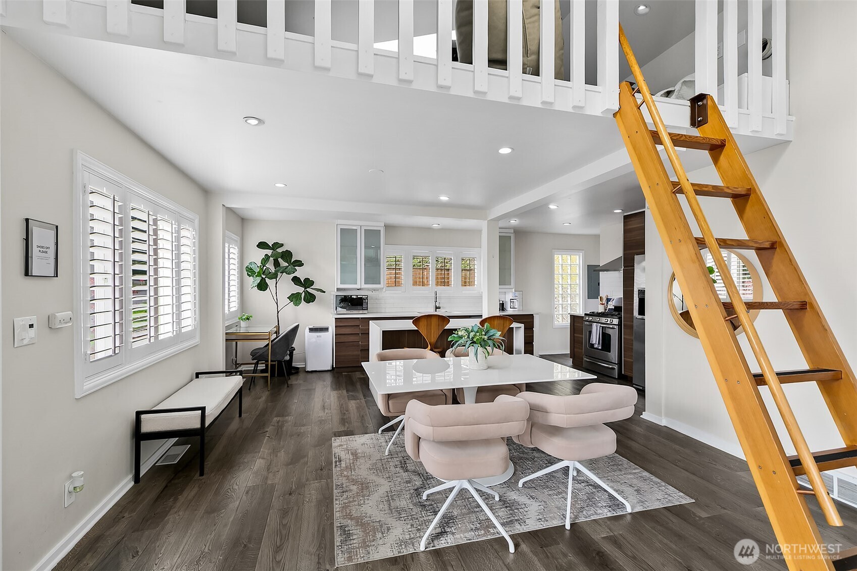 1623 Ferry Avenue Southwest Seattle, WA 98116 - Photo 9 of 38