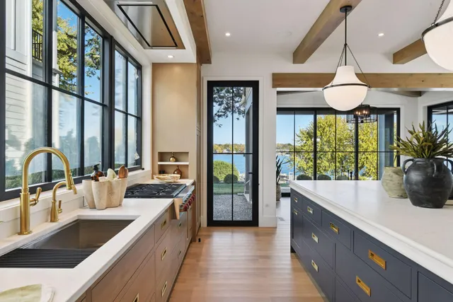 $5,700,000 | 254 Lake Street, Excelsior, MN 55331