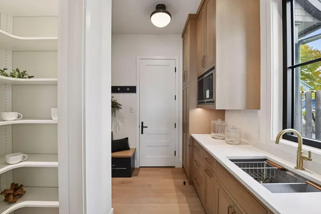 $5,700,000 | 254 Lake Street, Excelsior, MN 55331