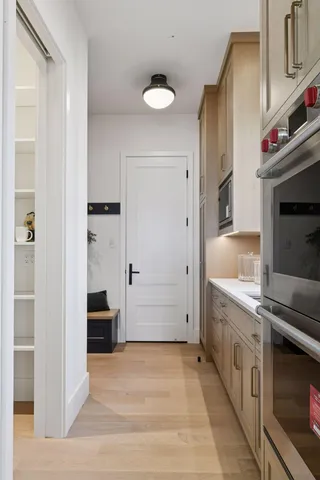 $5,700,000 | 254 Lake Street, Excelsior, MN 55331