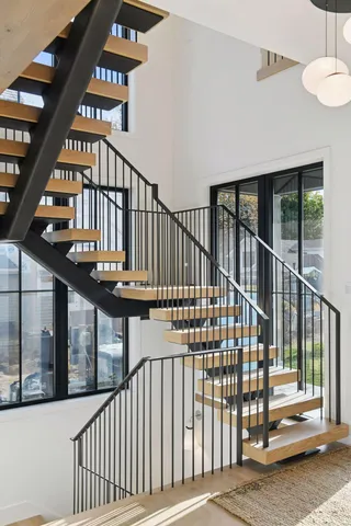 $5,700,000 | 254 Lake Street, Excelsior, MN 55331