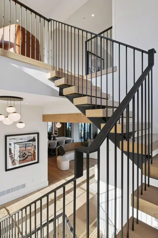 $5,700,000 | 254 Lake Street, Excelsior, MN 55331