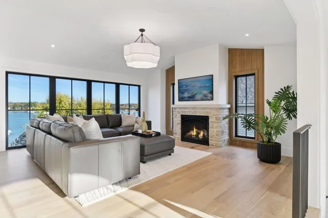 $5,700,000 | 254 Lake Street, Excelsior, MN 55331