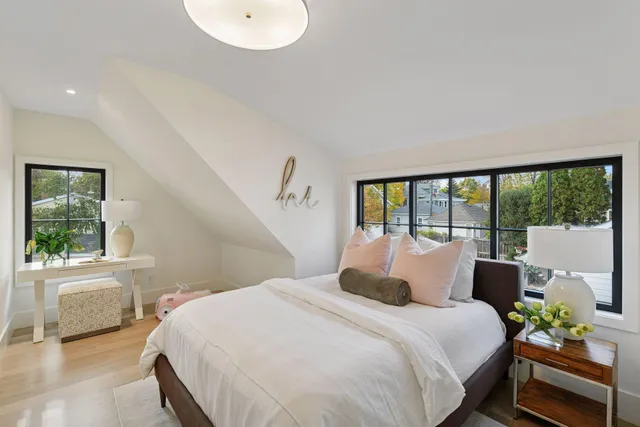 $5,700,000 | 254 Lake Street, Excelsior, MN 55331