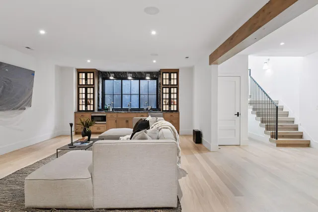 $5,700,000 | 254 Lake Street, Excelsior, MN 55331