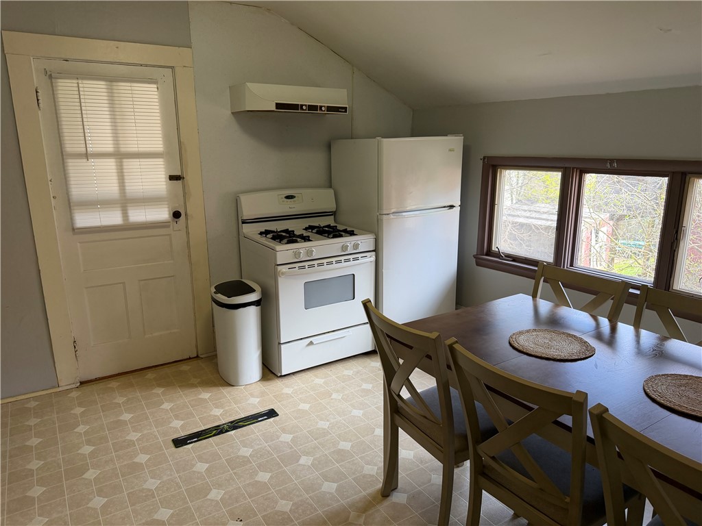 192 Fall Street Seneca Falls, NY 13148 - Photo 7 of 19