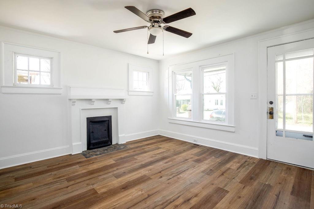 208 Underhill Street High Point, NC 27260 - Photo 2 of 12