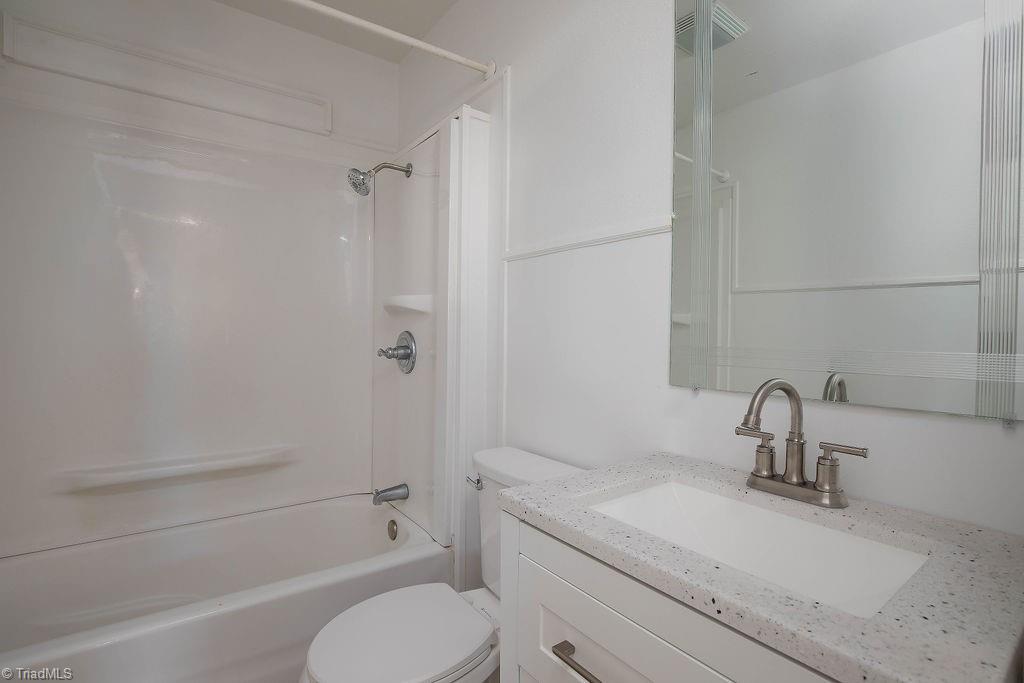 208 Underhill Street High Point, NC 27260 - Photo 6 of 12