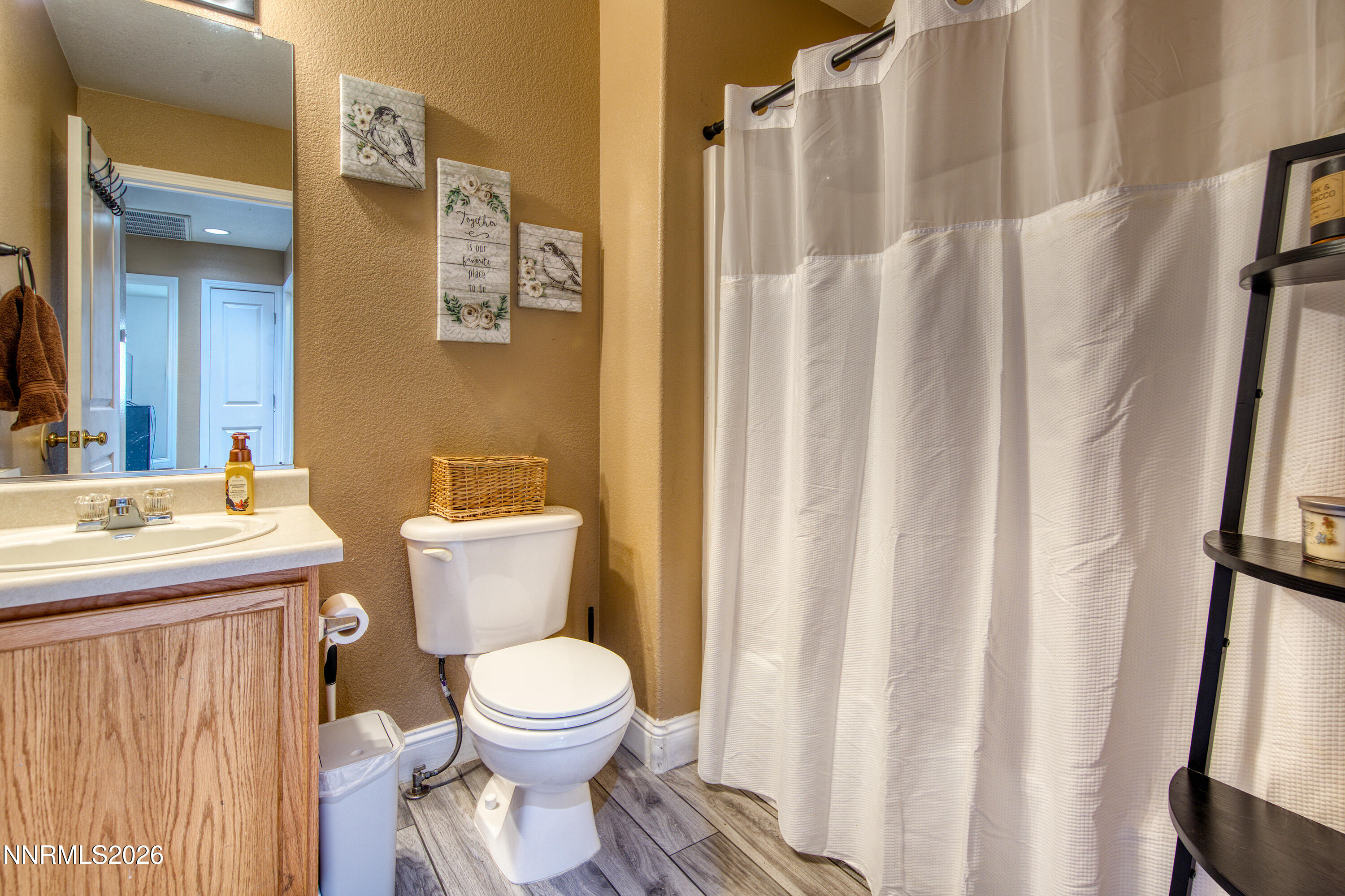 9514 Autumn Leaf Way Reno, NV 89506 - Photo 24 of 37 Bathroom 2